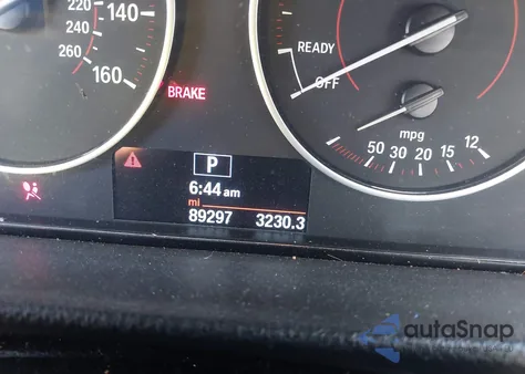 2018 BMW 330I xDrive z USA, uszkodzony, nr VIN WBA8D9C53JA616383